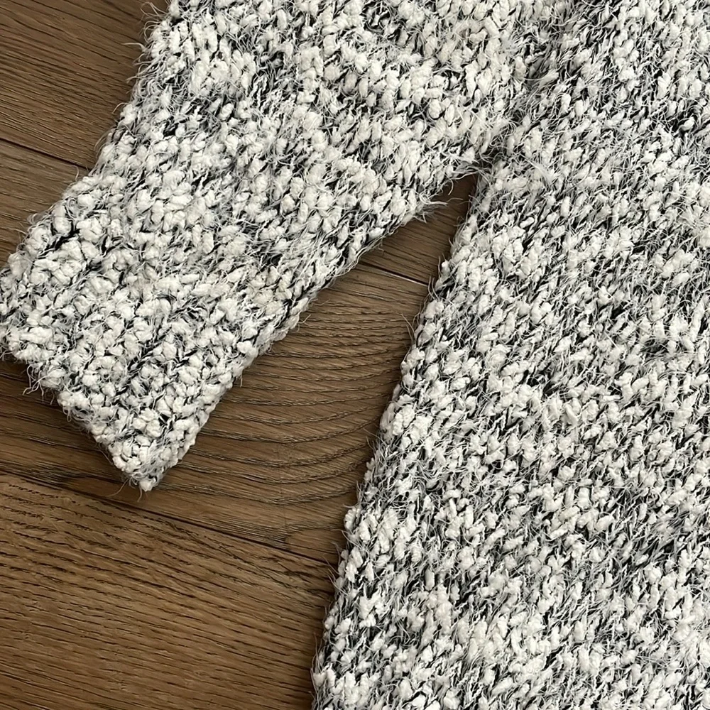 Pink lily You’re a mind reader fuzzy cardigan - Picture 7 of 7